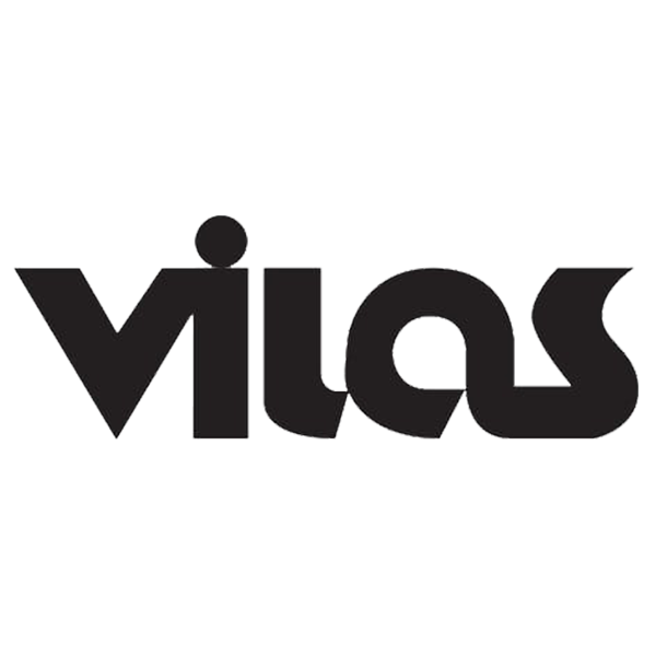 Fettes, schwarzes stilisiertes Textlogo mit der Schreibweise vilas auf weißem Hintergrund.
